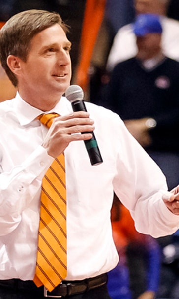 Minnesota picks Mark Coyle from Syracuse as AD